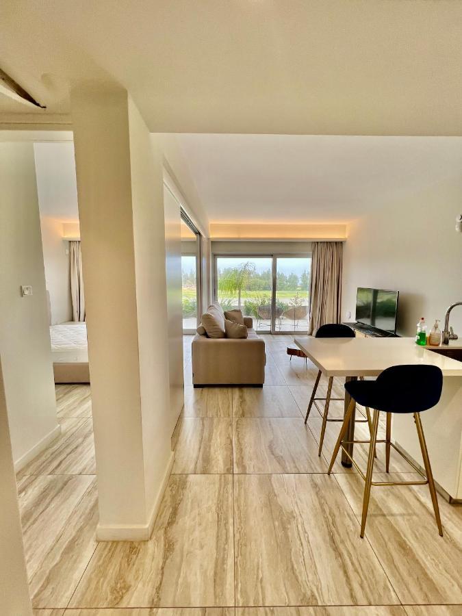 Emerald Suites Protaras Luaran gambar