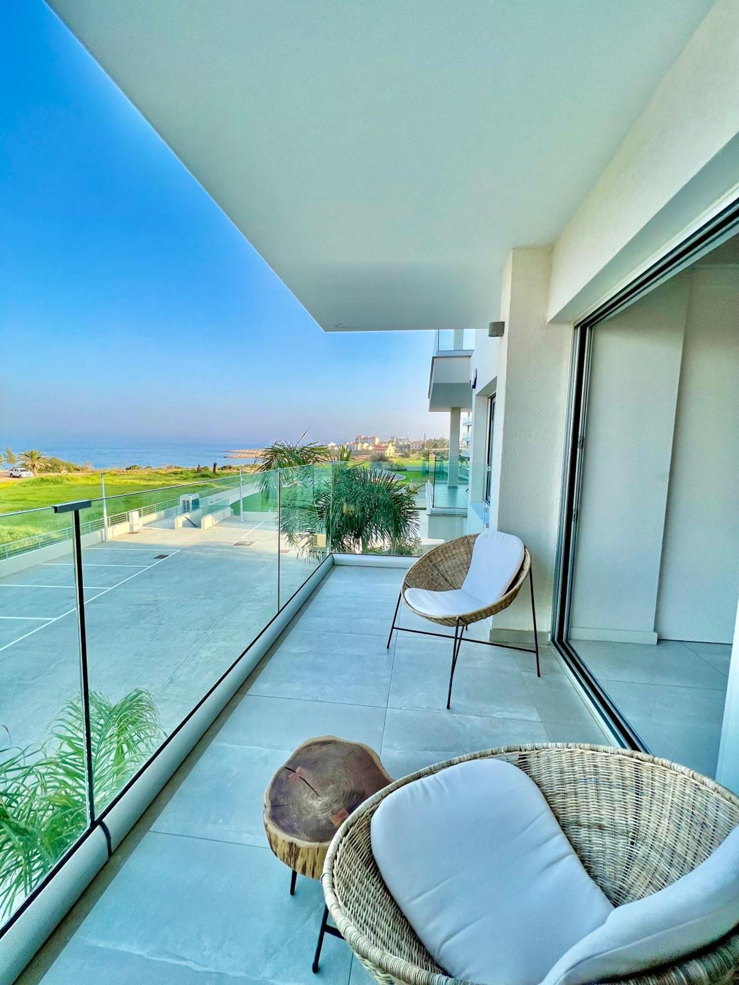 Emerald Suites Protaras Luaran gambar