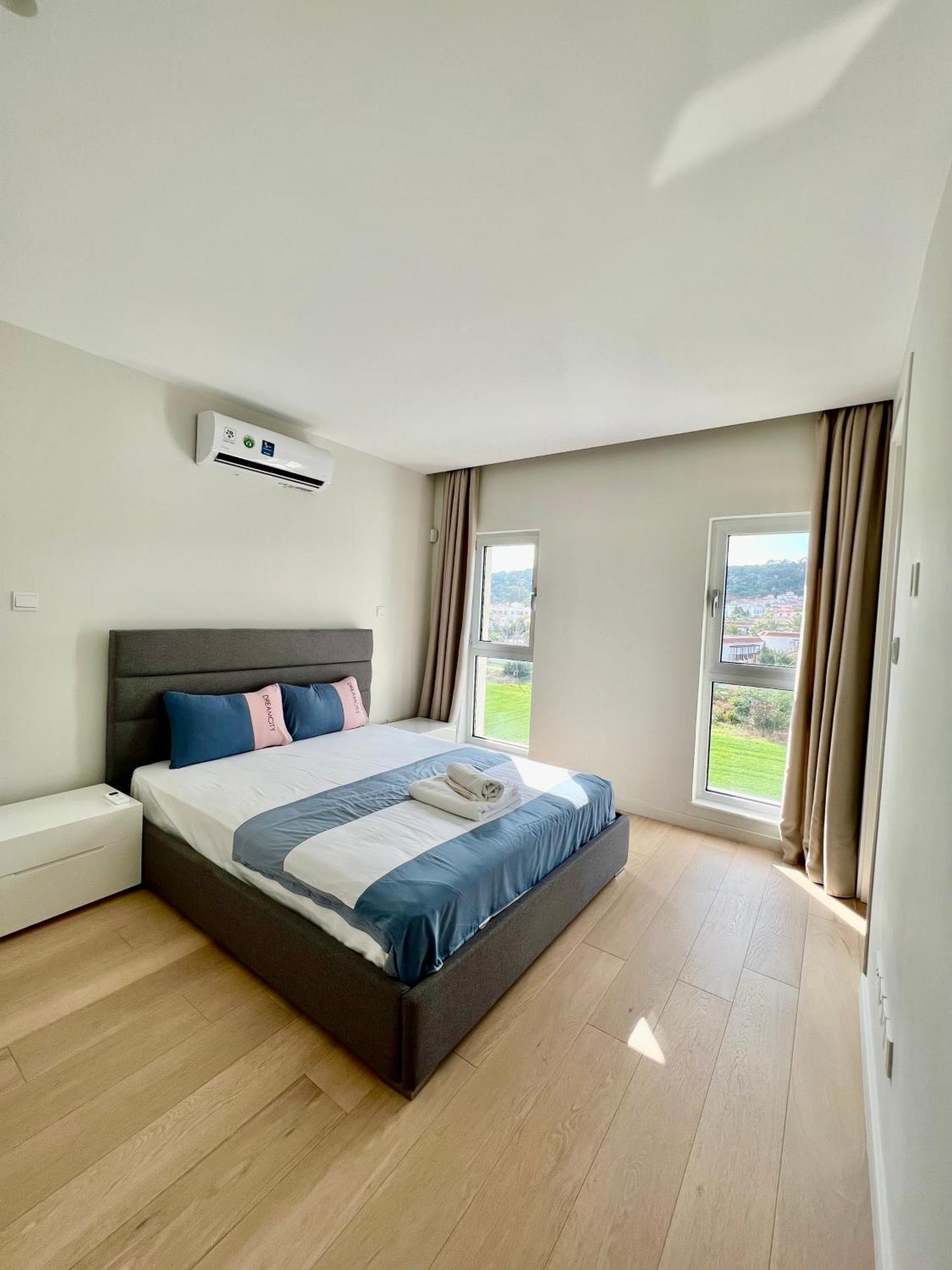 Emerald Suites Protaras Bilik gambar