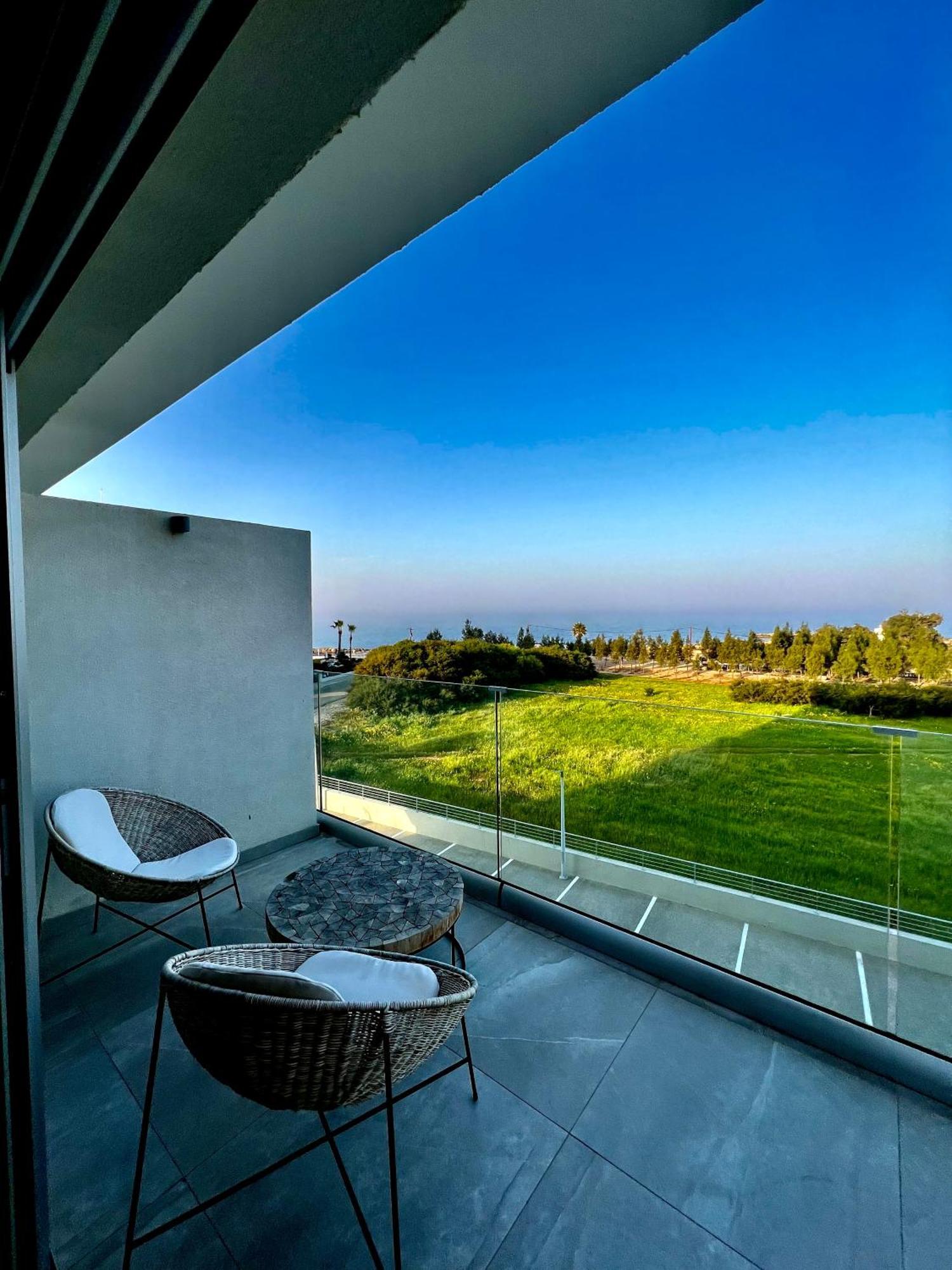 Emerald Suites Protaras Luaran gambar