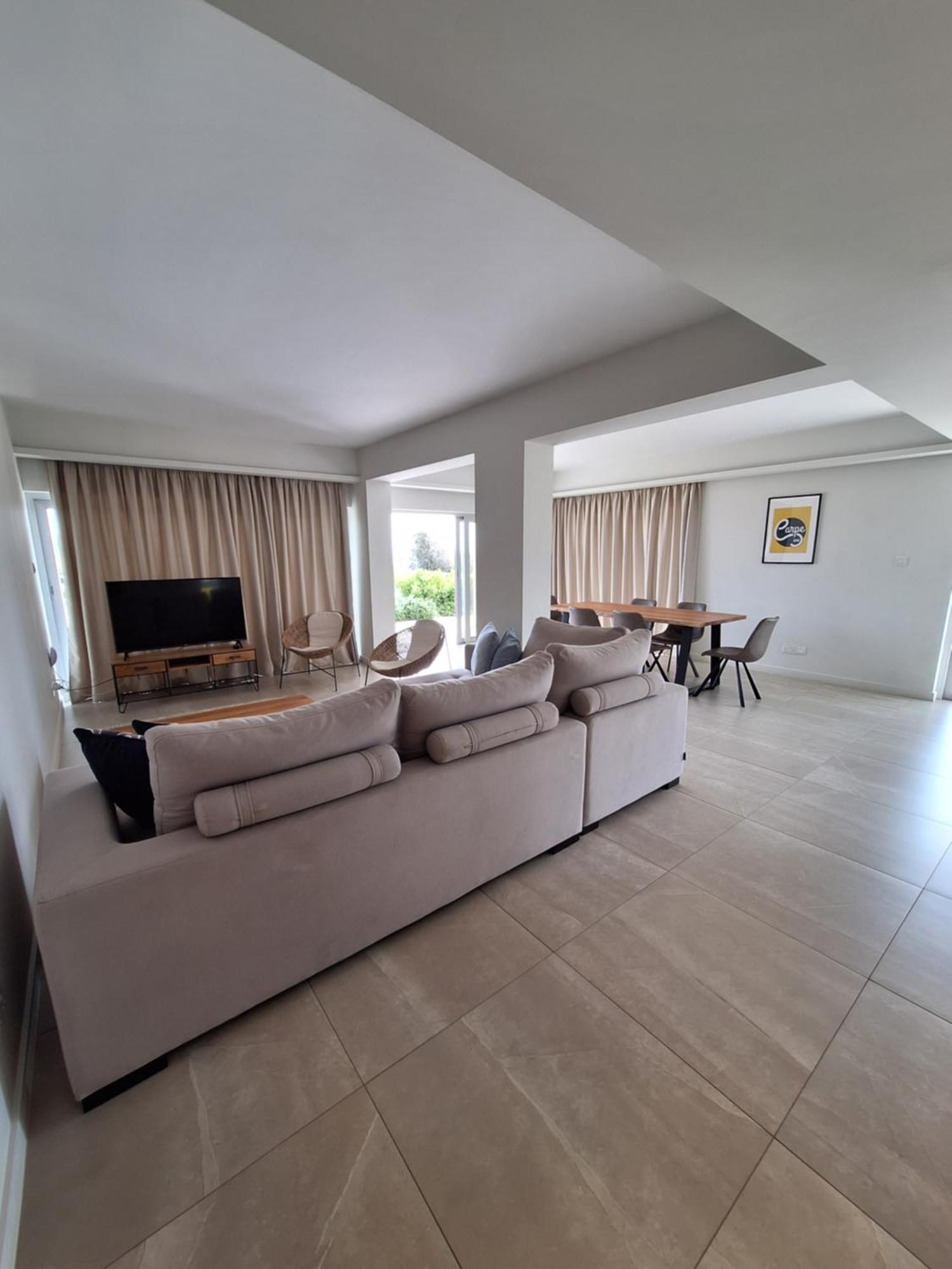 Emerald Suites Protaras Luaran gambar